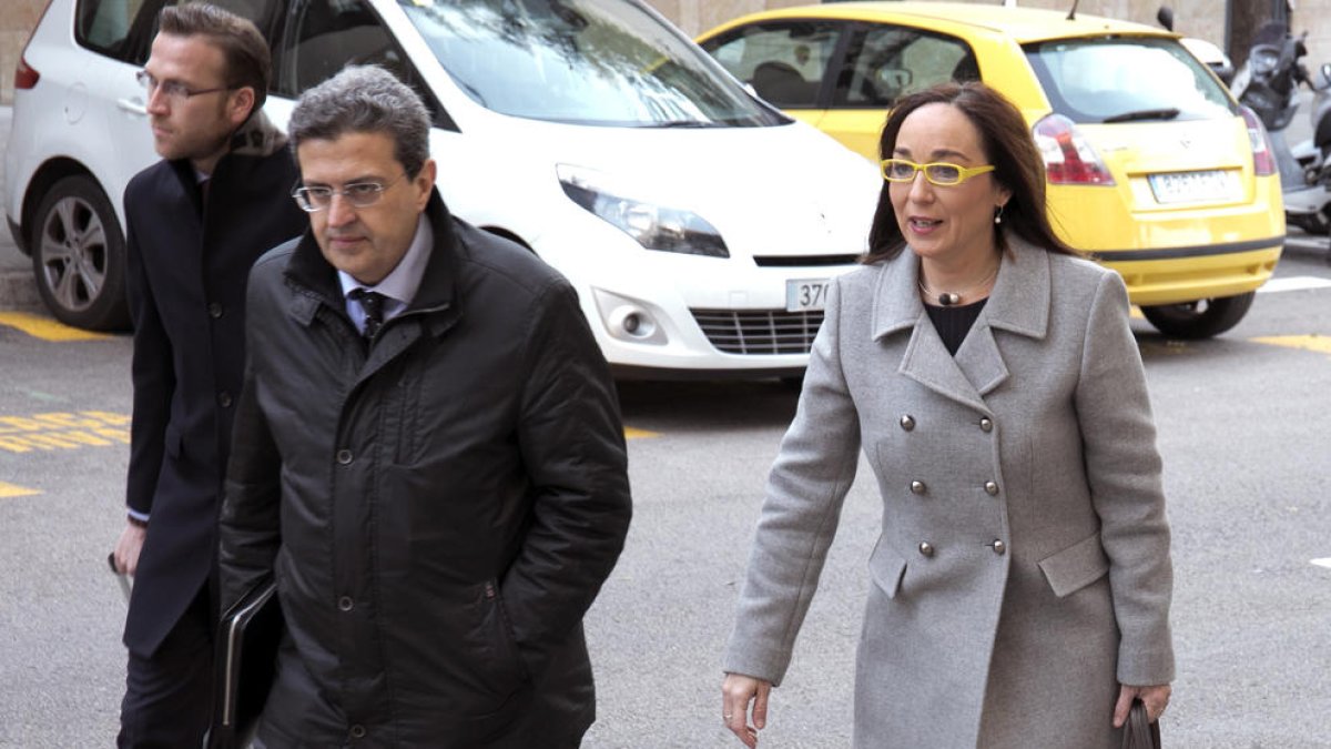 Floria assegura que els ciberactivistes eren voluntaris i que mai van cobrar