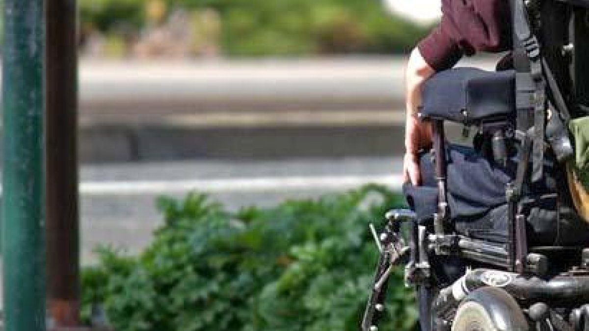 Los Mossos recuperan una silla de ruedas eléctrica robada a un hombre de 85 años