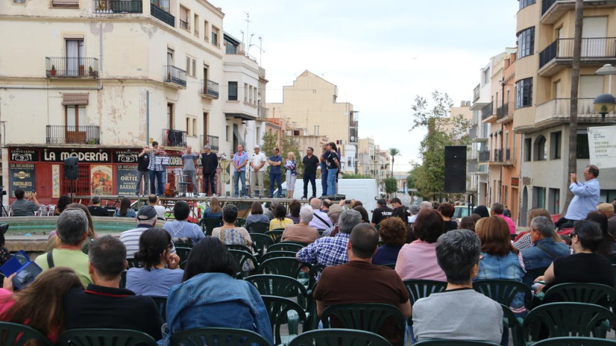 càrregues, policials, 1-O, Sant Carles de la Ràpita, poesia