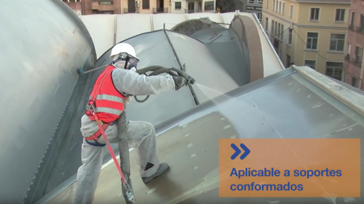 BASF mostra amb un vídeo com impermeabilitza la coberta del Mercat Central