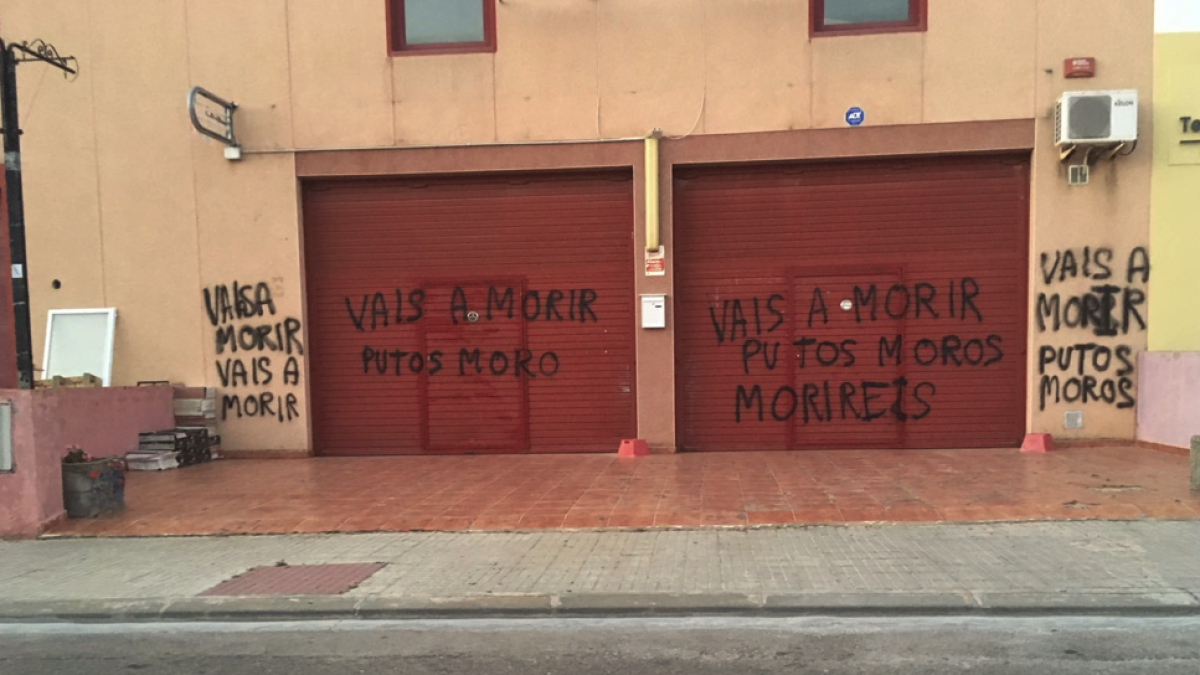 Apareixen pintades que inciten l'odi contra els musulmans a Tarragona, Reus i Montblanc