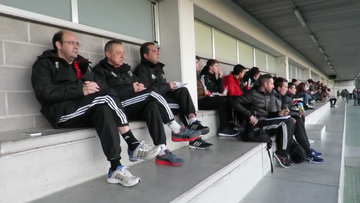 Els àrbitres andorrans es formen a Cambrils