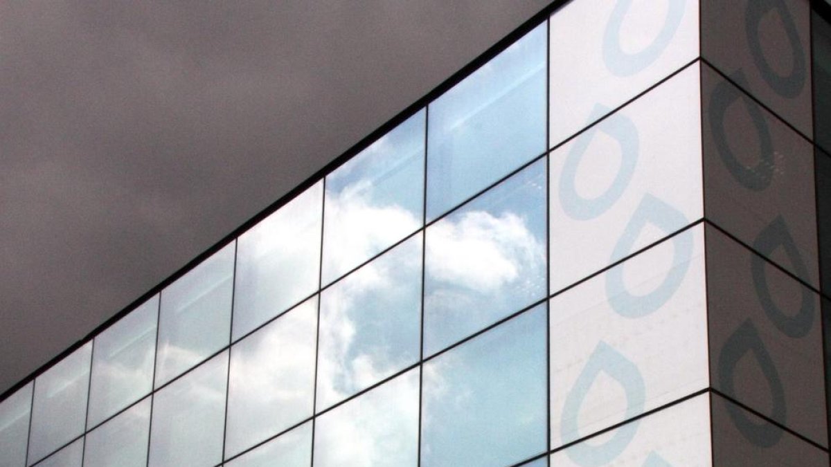 Un usuari reclama a l'OCU el recàrrec «injust» per rebuts d'aigua pendents