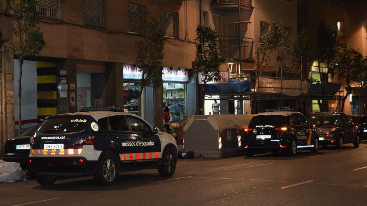 Una operació policial inspecciona tres establiments de Tarragona