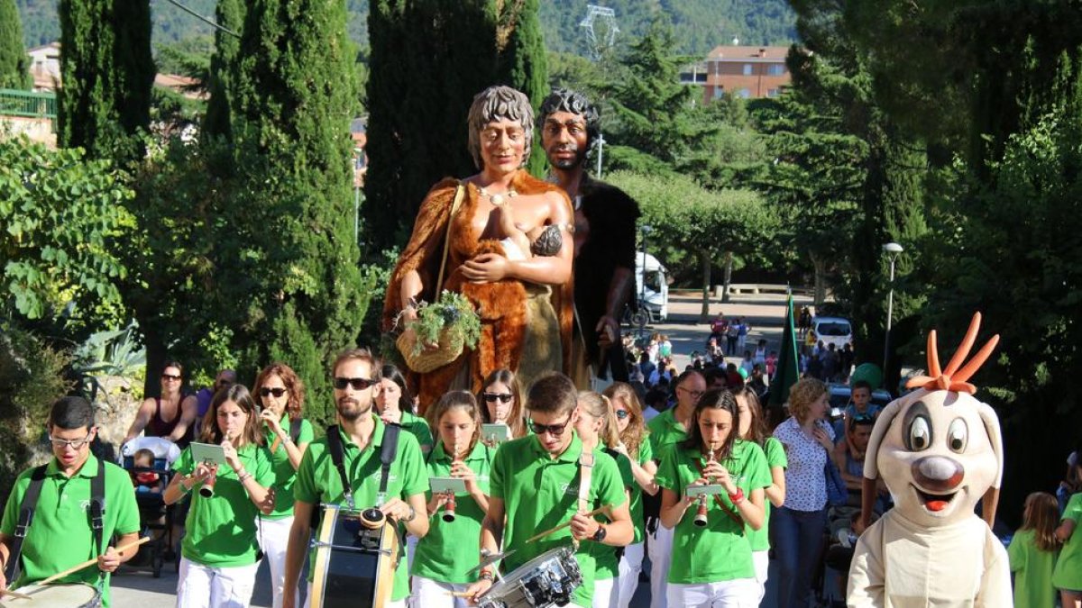 Més de 500 geganters i grallers es reuniran a l'Espluga pel 10è aniversari dels Gegants Neolítics
