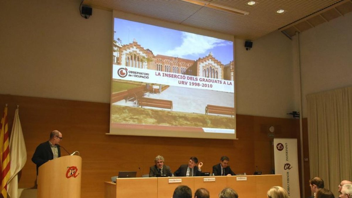 Los graduados de la URV encuentran trabajo y se quedan a trabajar en el territorio