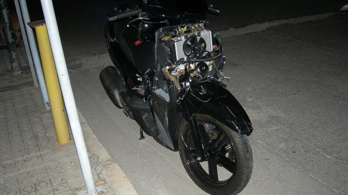 Denuncian un conductor que circulaba bebido y provocó un accidente con un herido grave en Cubelles