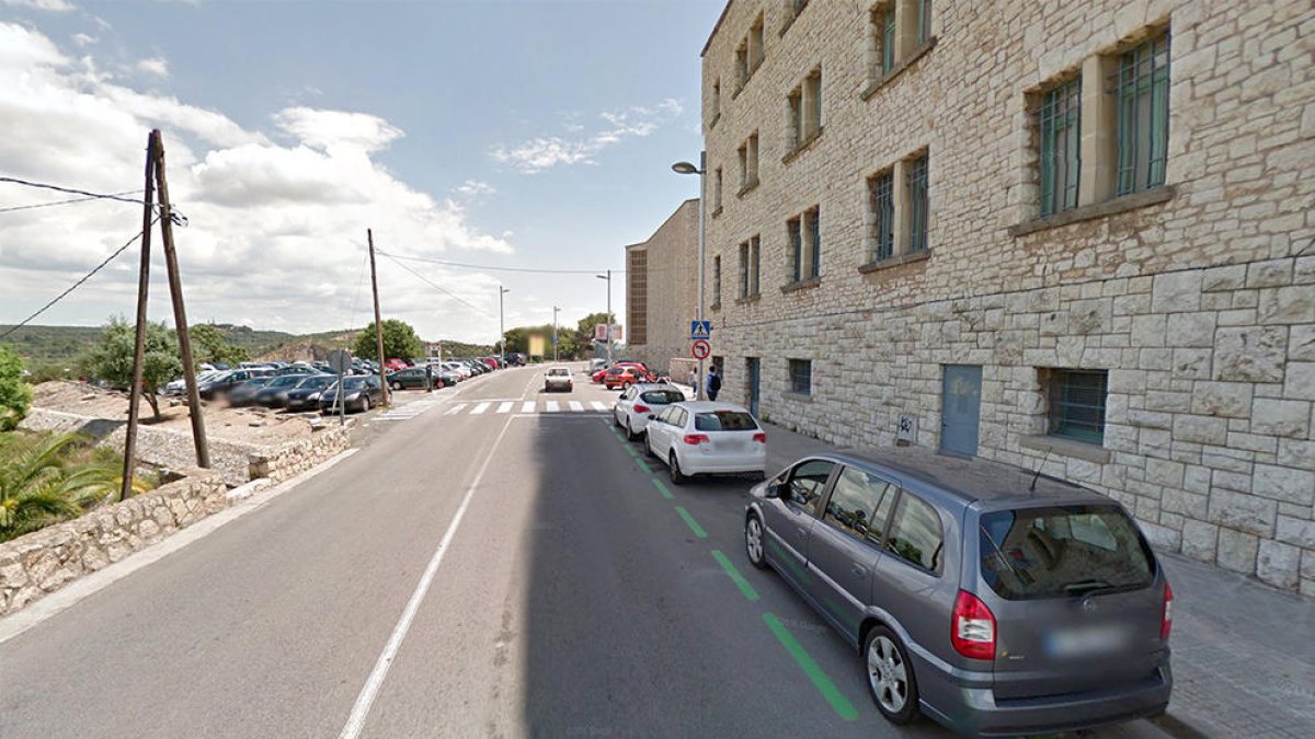 Dos detenidos por causar daños a 9 vehículos en la zona del colegio Sant Pau