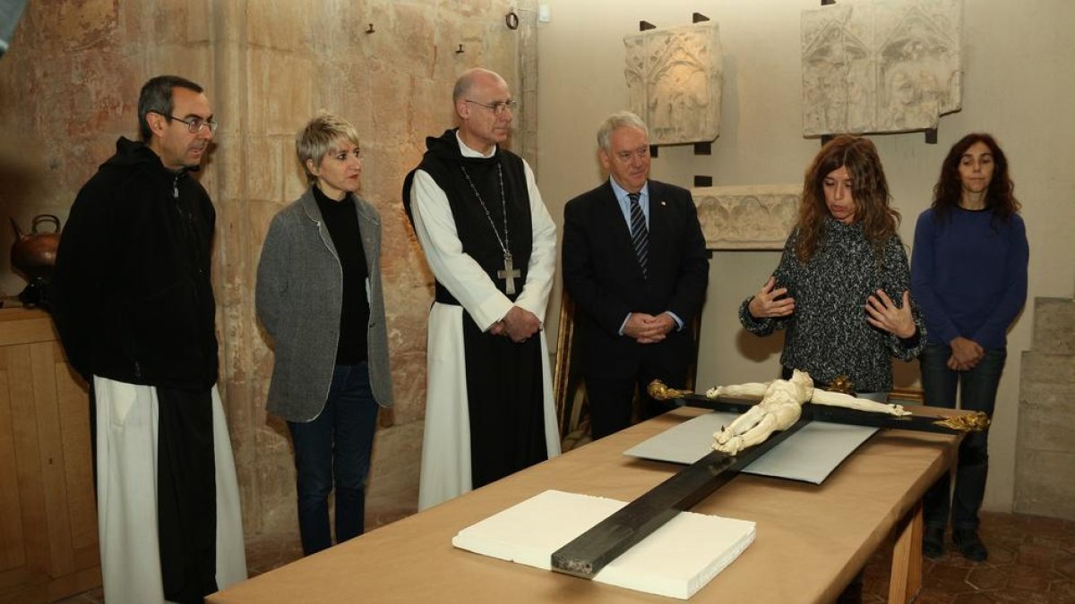 La Diputació de Tarragona restaura un Crist d'ivori del segle XVII per al museu del Monestir de Poblet