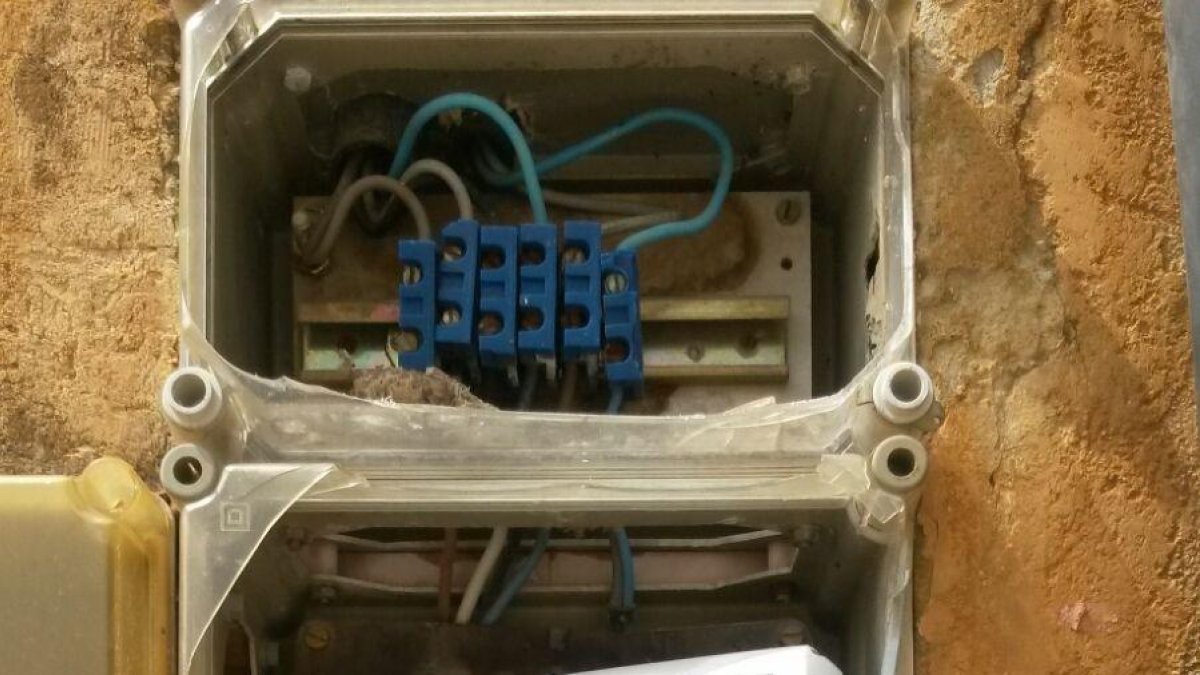 Denuncia destrosses reiterades al seu magatzem als Pallaresos