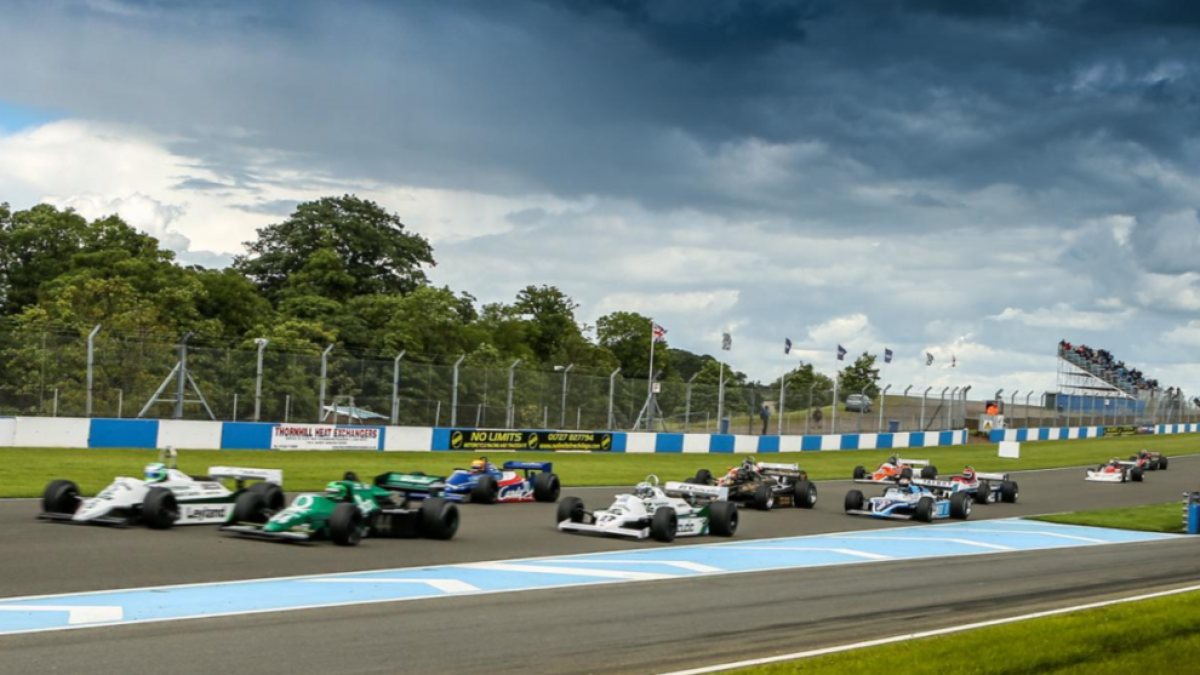 Un piloto británico de 17 años pierde las dos piernas en un accidente