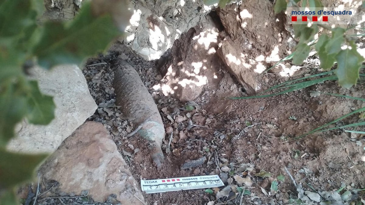 Localitzen tres artefactes explosius de la Guerra a la Conca de Barberà