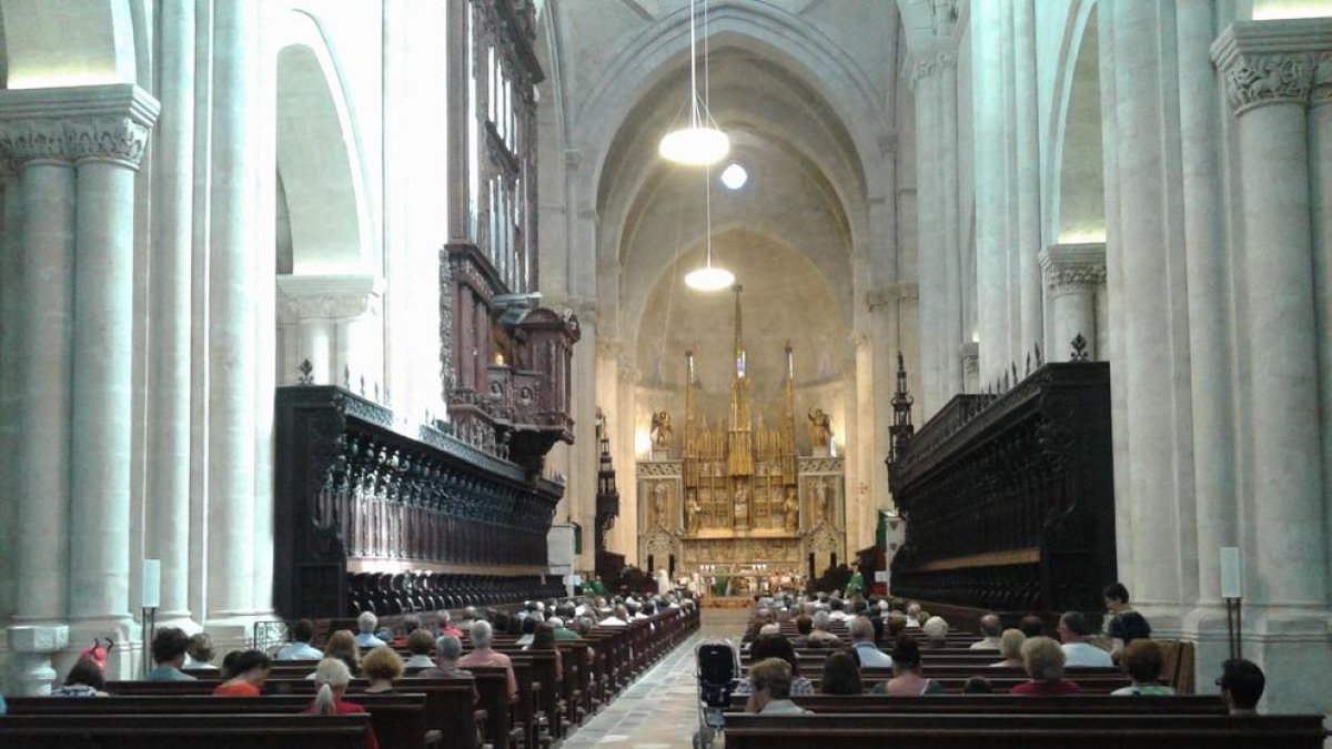 La Catedral de Tarragona rinde homenaje a las víctimas de Barcelona y Cambrils