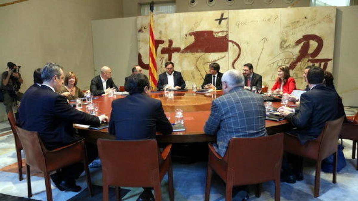 Puigdemont traslada al Consejo Ejecutivo las líneas maestras de la declaración de independencia