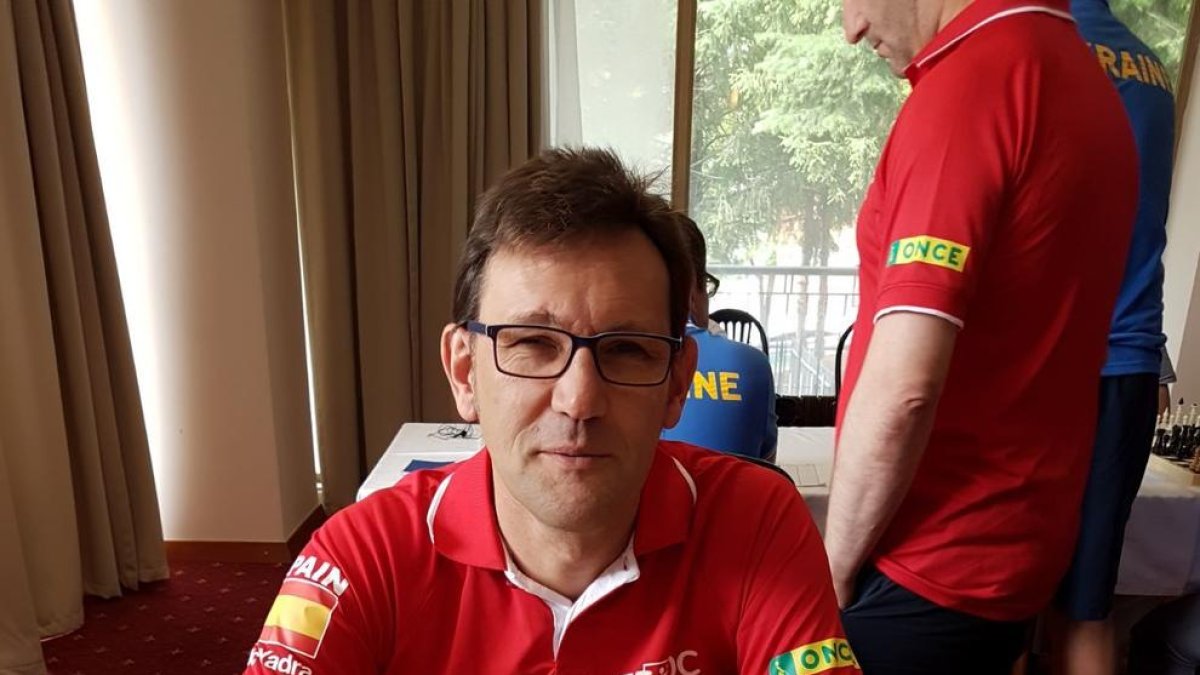 «En els escacs, la falta de visió condiciona sobretot a l'hora d'entrenar»