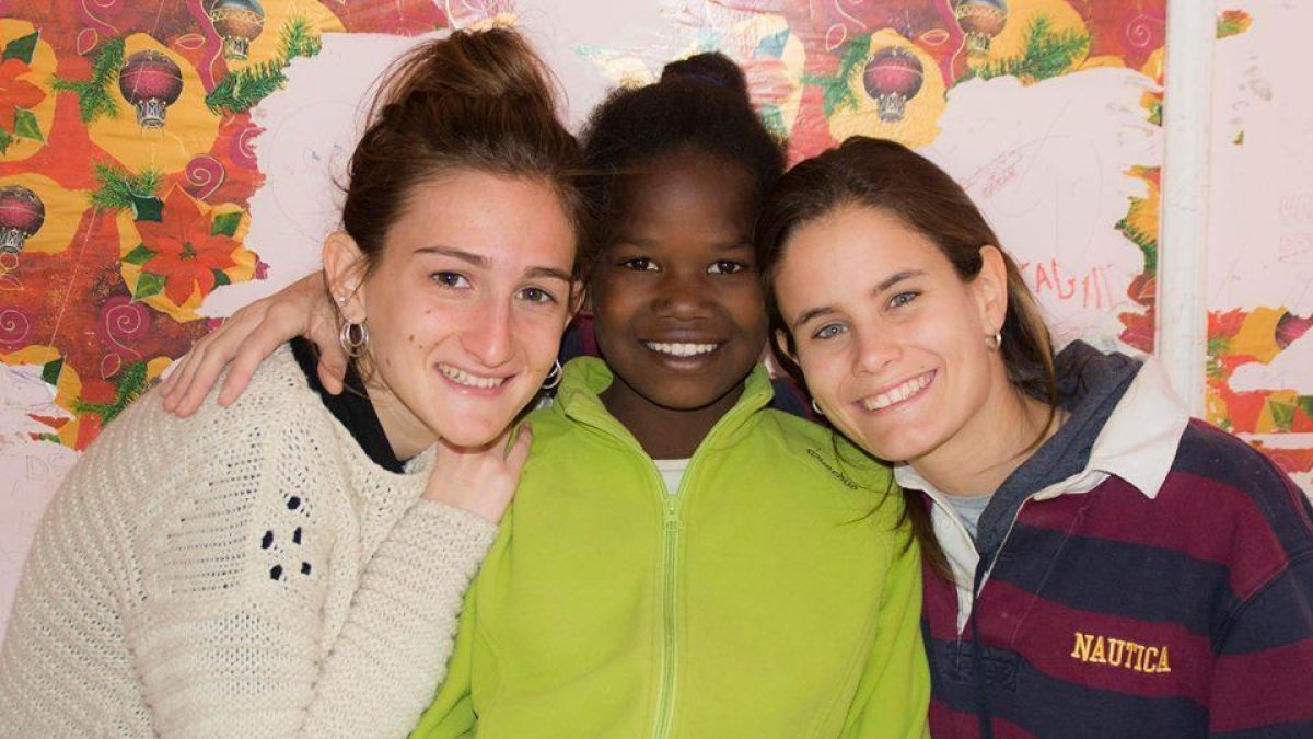 Tres jóvenes tarraconenses realizan un proyecto educativo sobre los valores saharauis