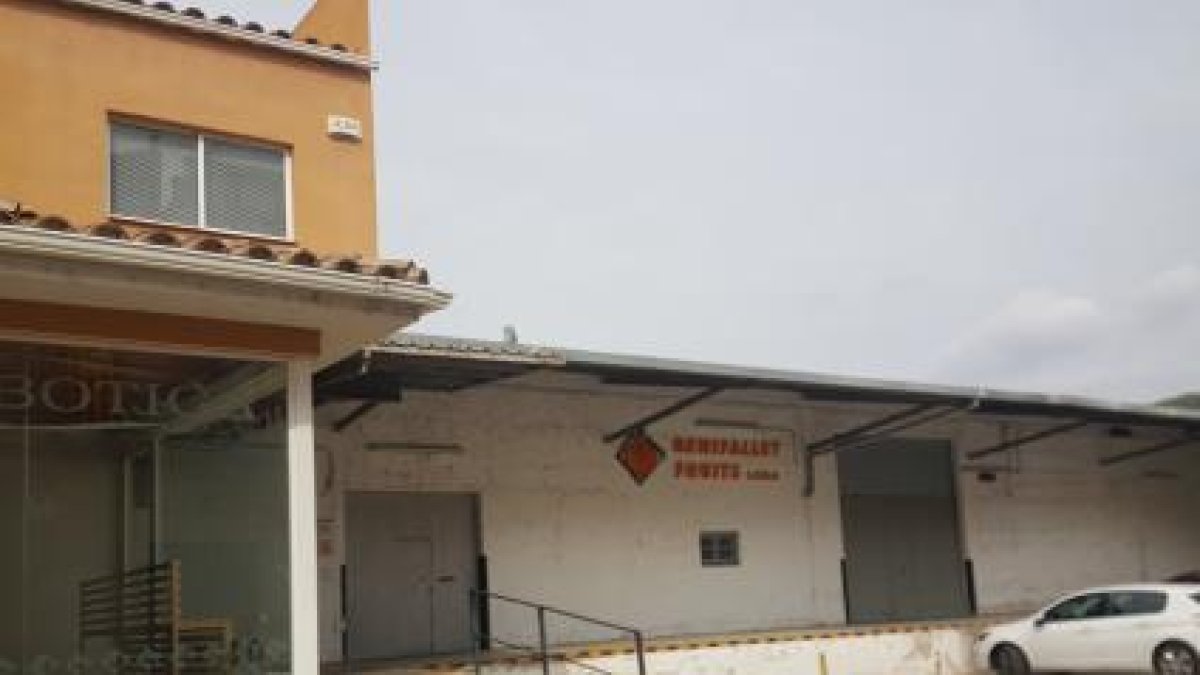 El Ayuntamiento de Benifallet compra un inmueble a la cooperativa frutal para sanear las cuentas de la entidad