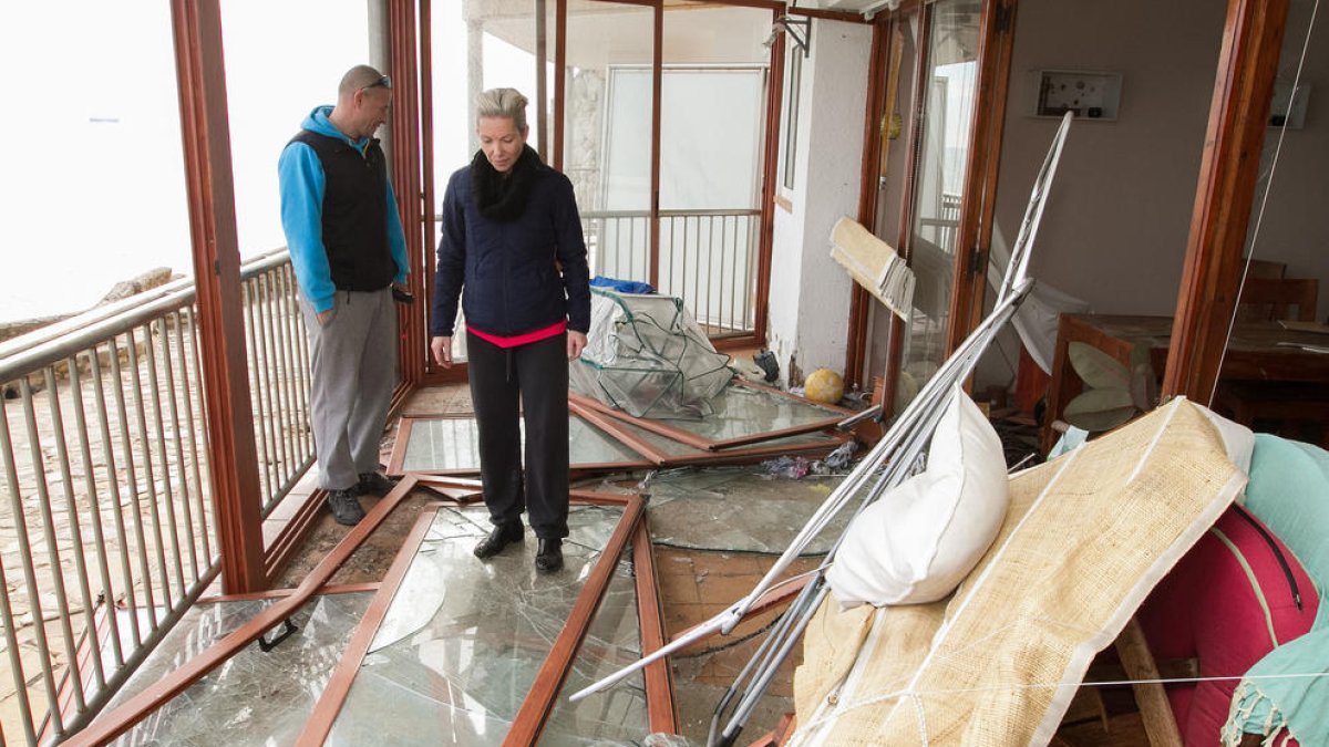 Deixen l'immoble destrossat pel temporal al Cap Salou