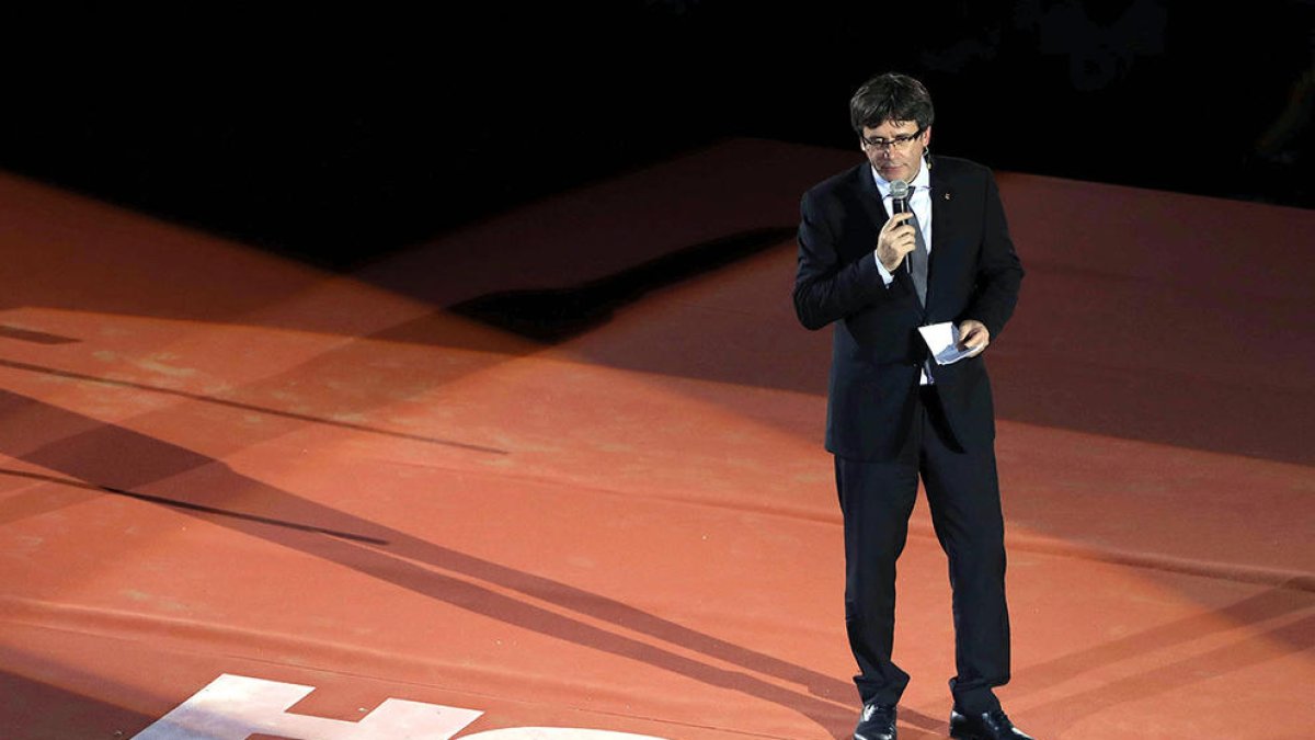Puigdemont avisa: «Algú creu sincerament que l'1-O no votarem?»