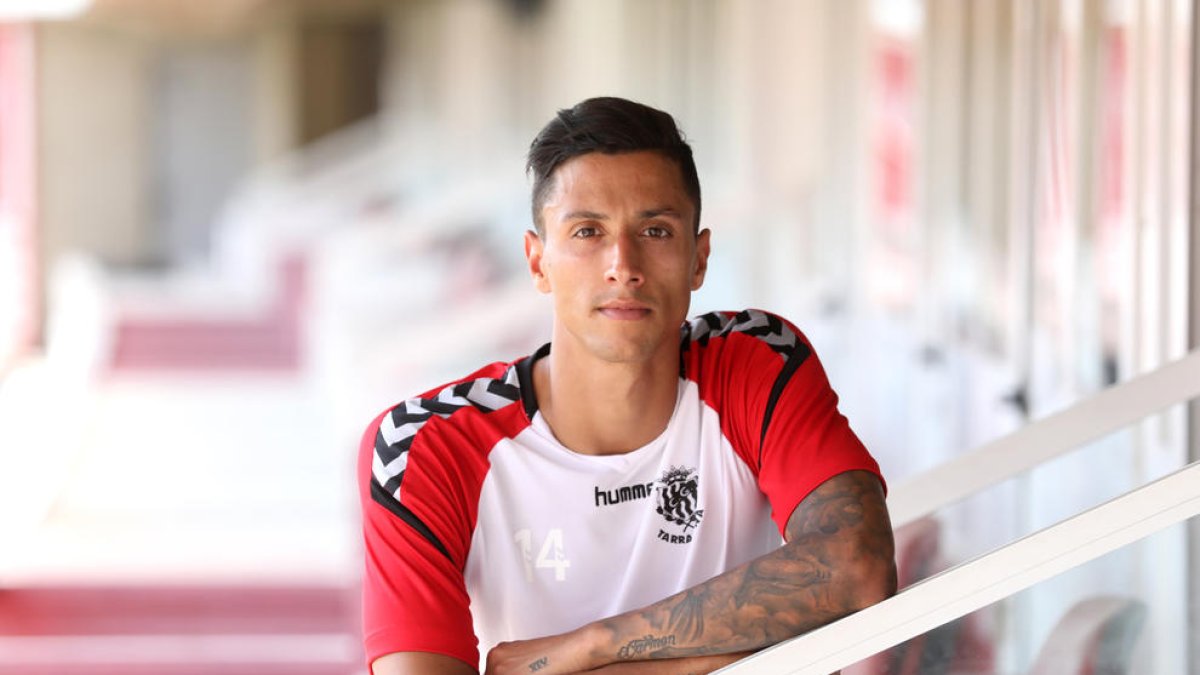 Maikel Mesa: «Quiero subir con el Nàstic a Primera esta temporada»