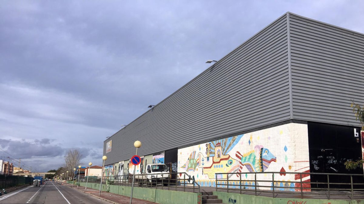 Empiezan las obras de mejora del centro comercial Mas Mel de Calafell