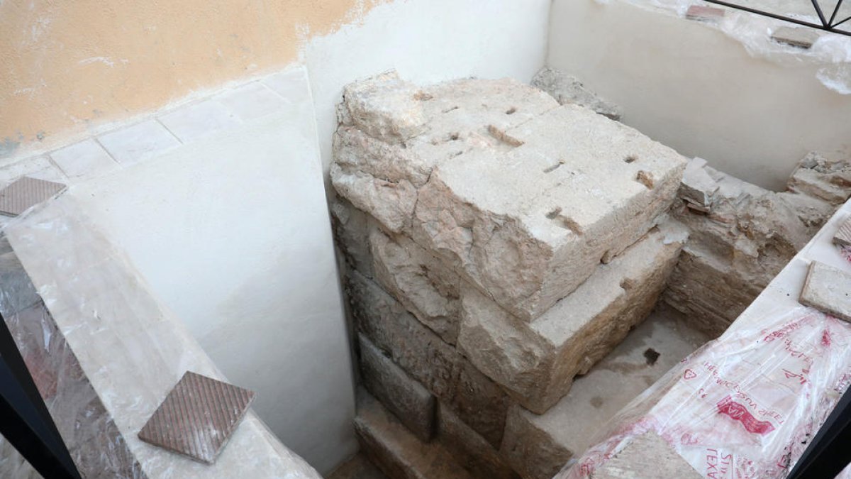 Un mur de cinc metres del tèmenos de Tarraco apareix al Museu Bíblic