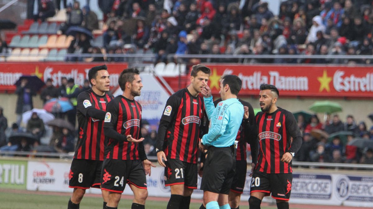 Dos partidos de sanción a Jorge