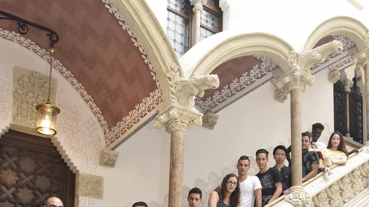 Ocho jóvenes extutelats tarraconenses han recibido ayudas para continuar los estudios reglados