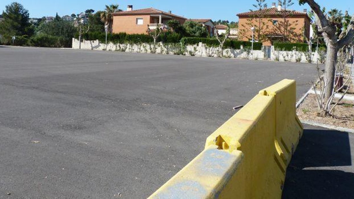 El Ayuntamiento cede terrenos al tenis Salou para que los clientes puedan aparcar gratuitamente