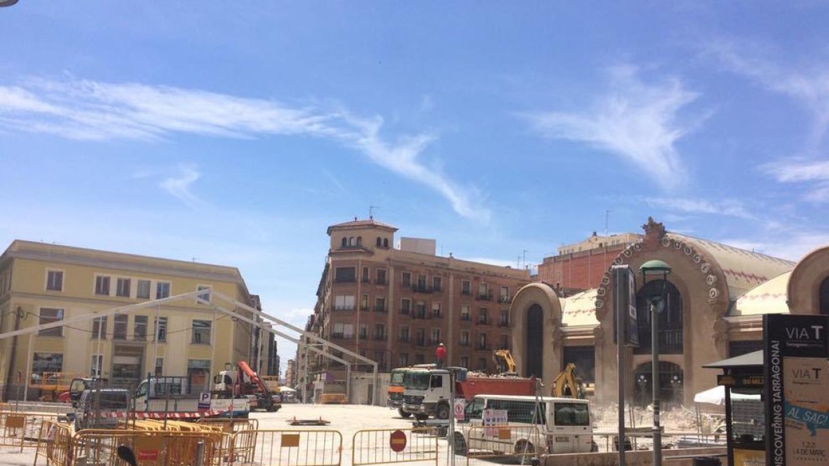Del Mercat Central provisional de Corsini ja no queda ni l'esquelet