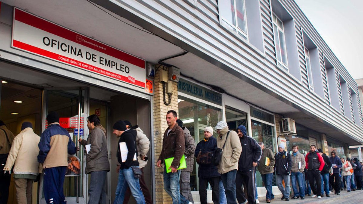 Els espanyols, cada vegada més insatisfets amb la seva vida, segons la OCDE