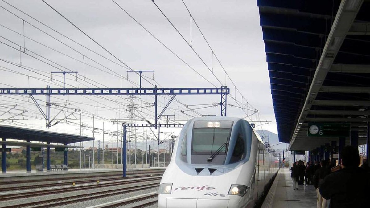 Renfe pone en venta 25.000 billetes para el AVE a 25 euros por celebrar los 25 años
