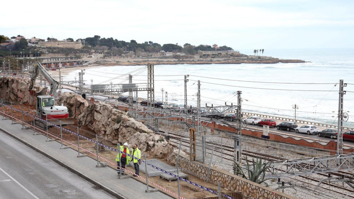 Comencen les obres de construcció de la passarel·la per accedir al Miracle