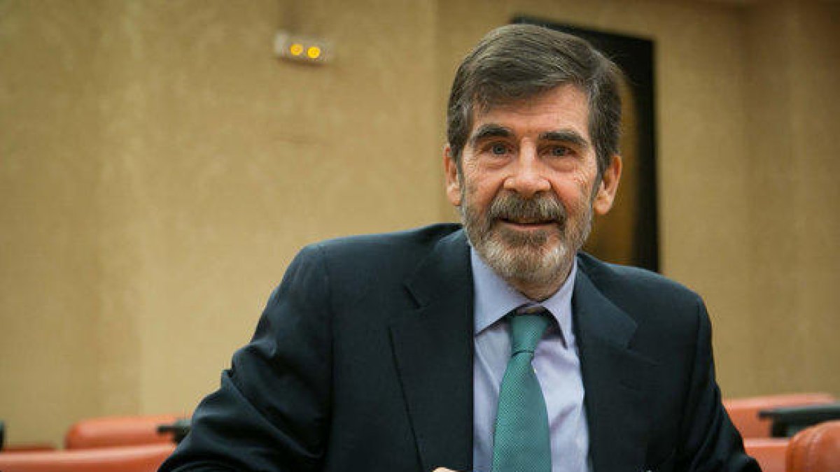 El PP tanca la porta a reformar la Constitució el dia que arrenca la comissió per modernitzar el model autonòmic