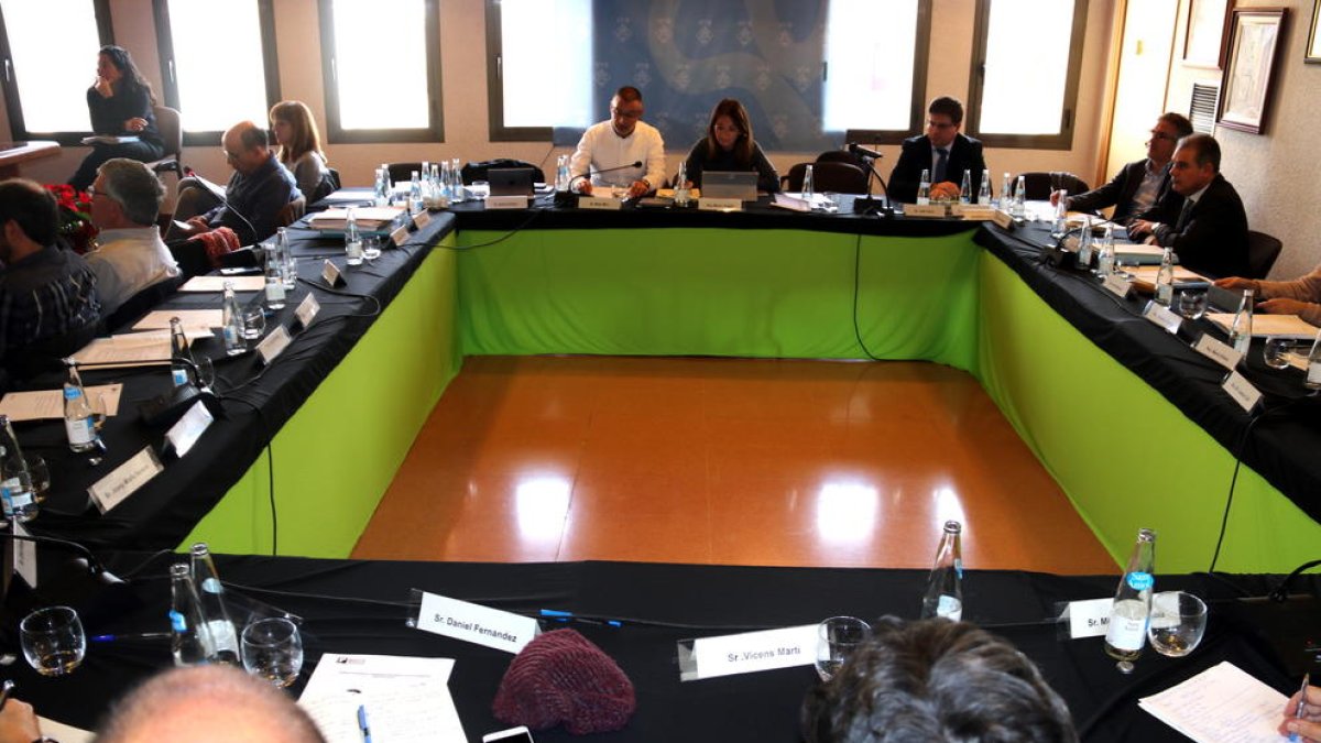 informe, Flix, Generalitat, expedient, seguiment, contaminació, comissió, investigació, Ercros