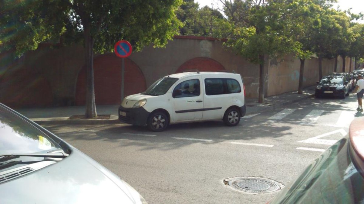 «Van posar-me una multa a mi quan molts cotxes estaven mal aparcats»