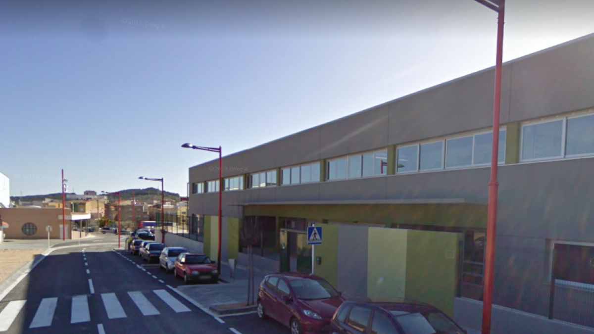 Asaltan de madrugada l'IES a Blanca d'Anjou del Perelló