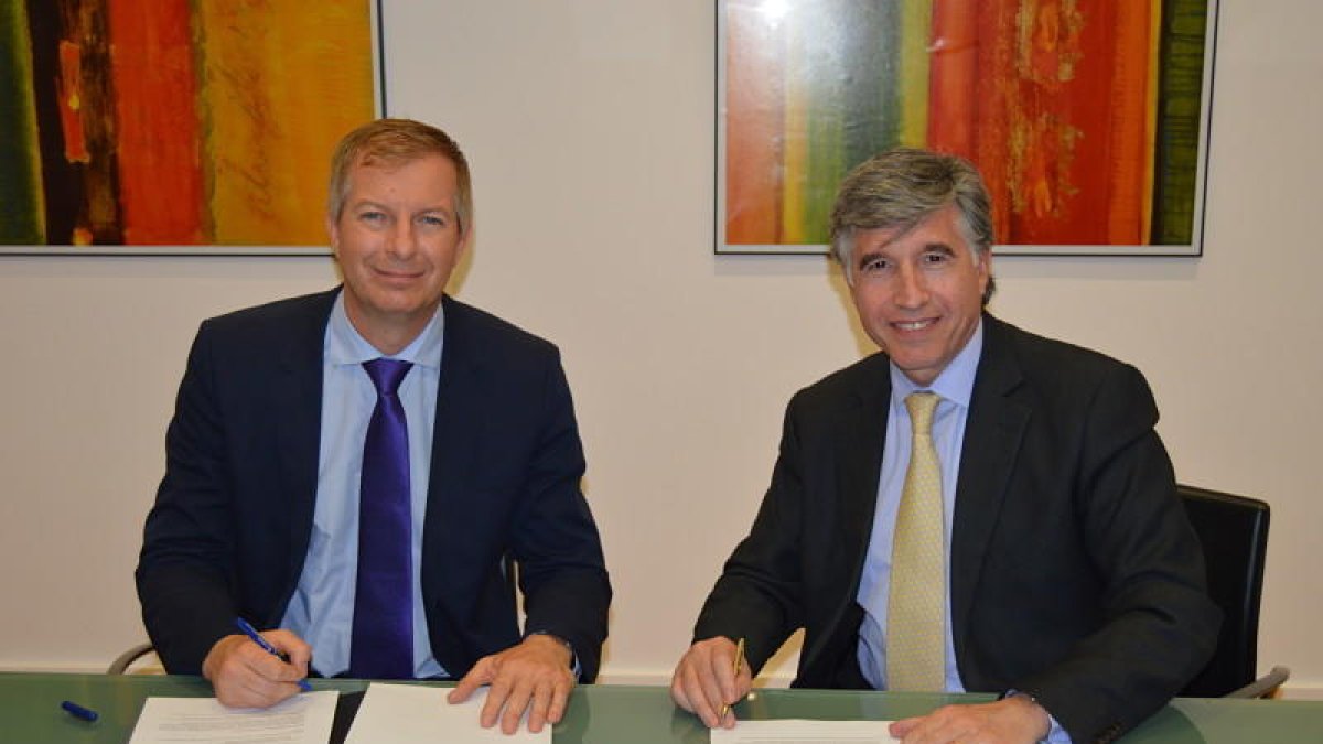 Covestro acuerda con el IQS contratar ingenieros recientemente titulados