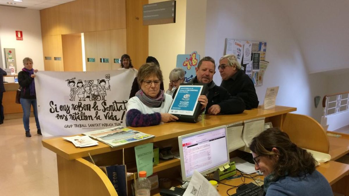 Denuncian trato de favor a pacientes de mutua en hospitales concertados