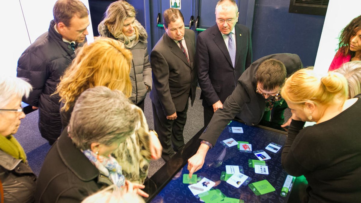 Los 'héroes ocultos' que nos aliñan los platos o nos protegen de la lluvia