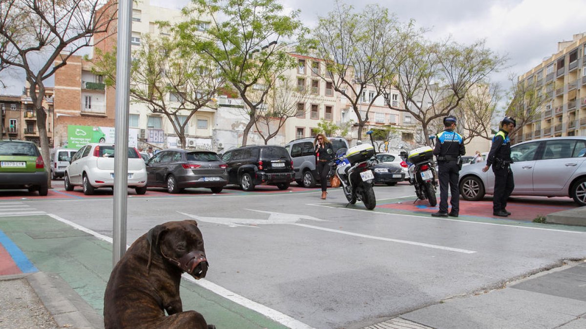 Detienen a un hombre por tráfico de drogas en la zona azul de la Riera Miró