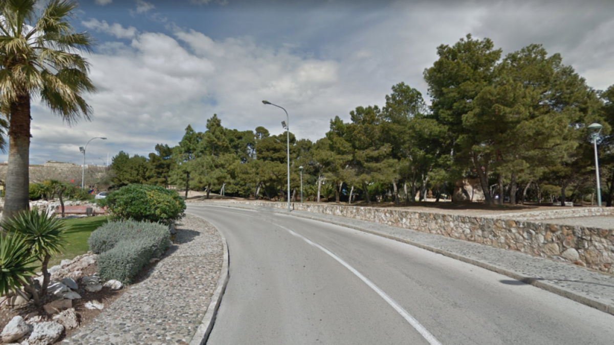 Una persecución policial intenta atrapar un coche que ha huido de un control de Mossos