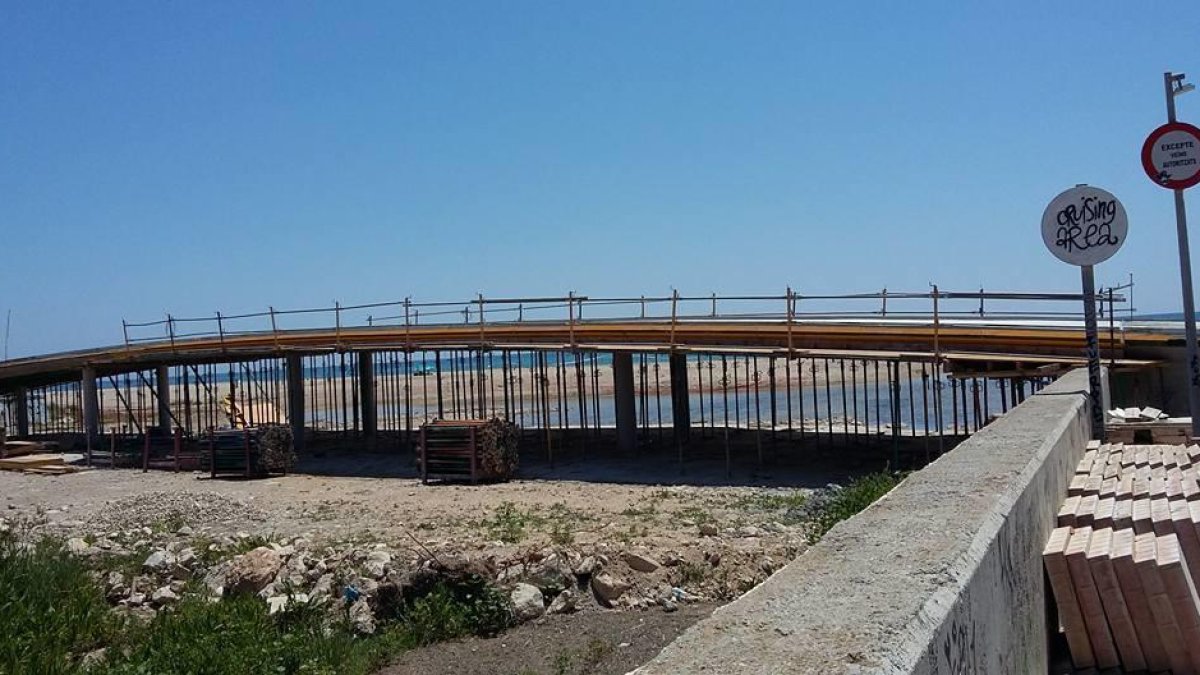 La nidificació del corriol atura el pont de les Madrigueres