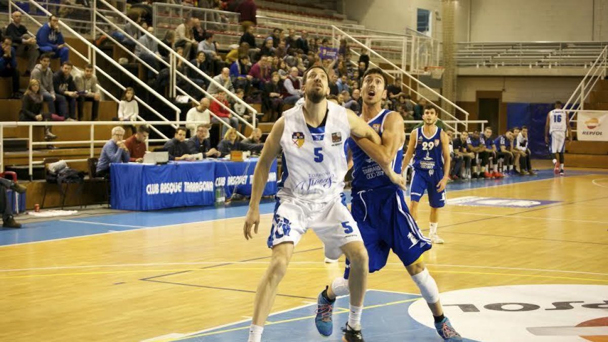 El CBT cau en el derbi davant de l'Hospitalet (73-77)
