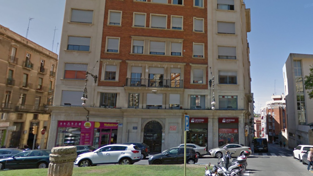 Tres evacuados en un incendio de una vivienda en Tarragona
