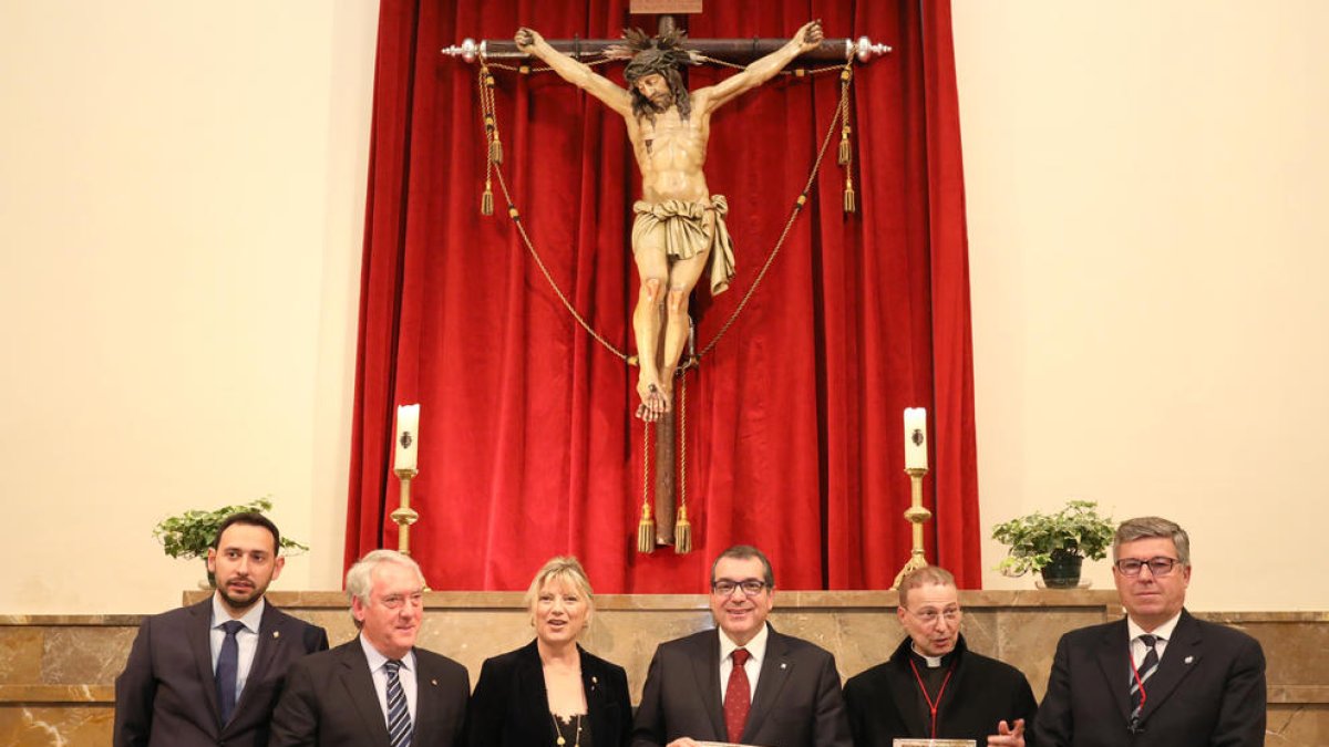 «Las cofradías se convierten en el centro mágico de la Semana Santa»