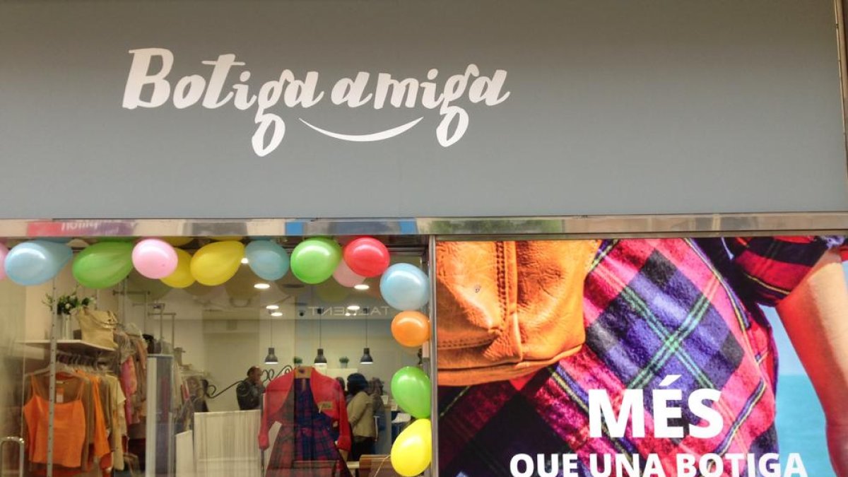 Inaugurada la primera Botiga Amiga de Reus