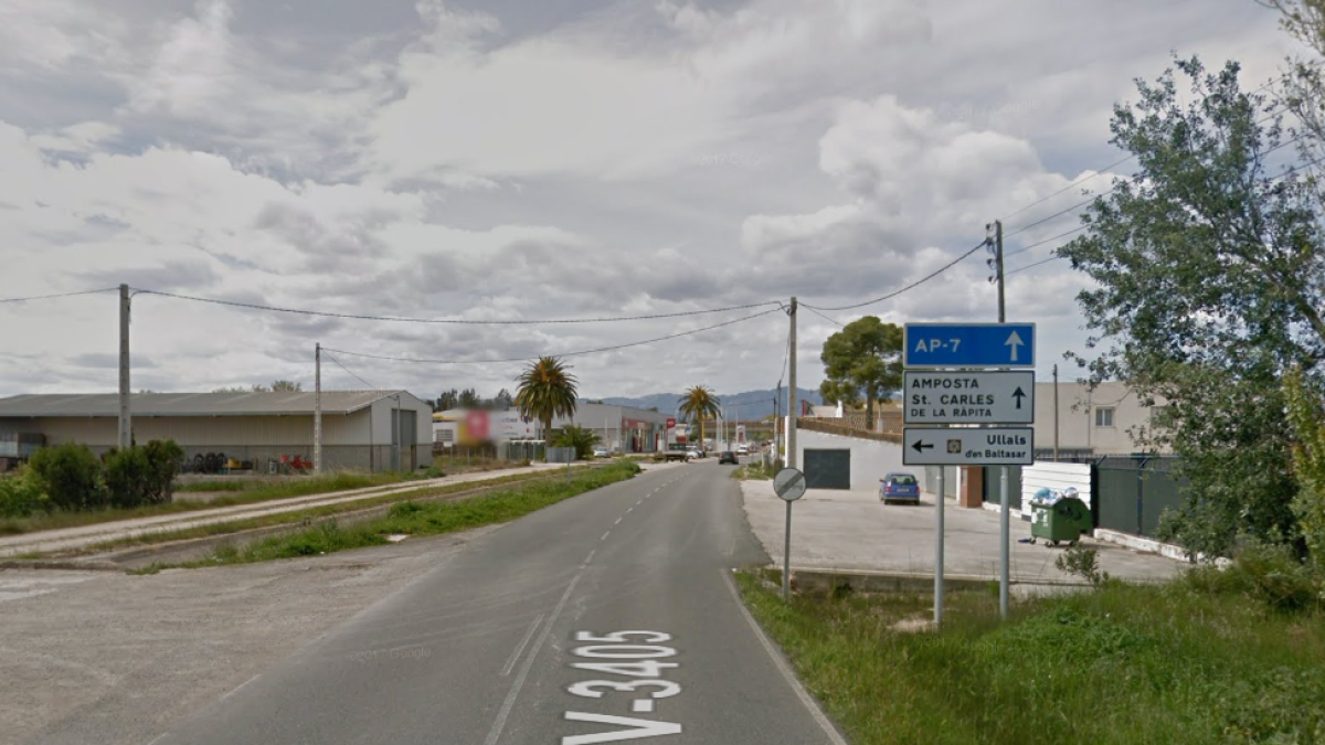 Dos morts en una topada frontal entre un turisme i un camió a Amposta