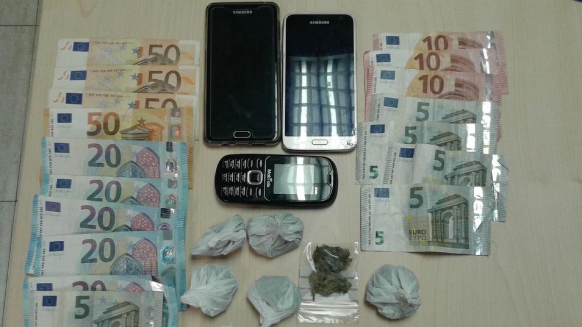 Dos detenidos en el Vendrell por tenencia de sustancias estupefacientes