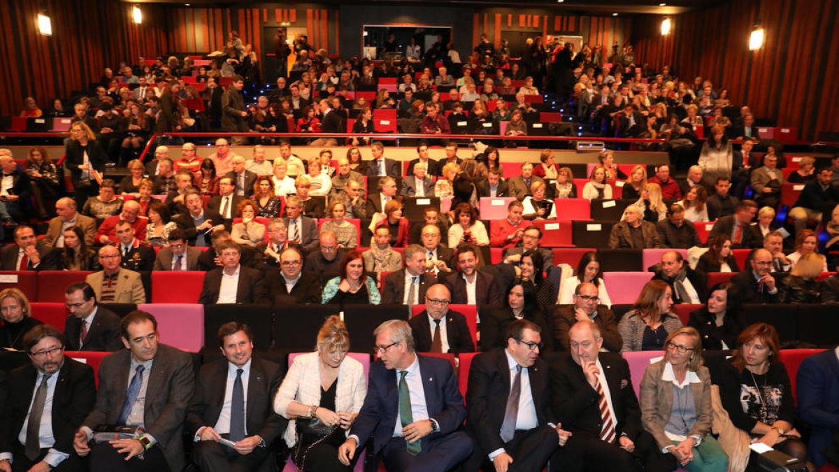 El comerç de la ciutat es vesteix de gala en l'entrega dels Premis Fòrum